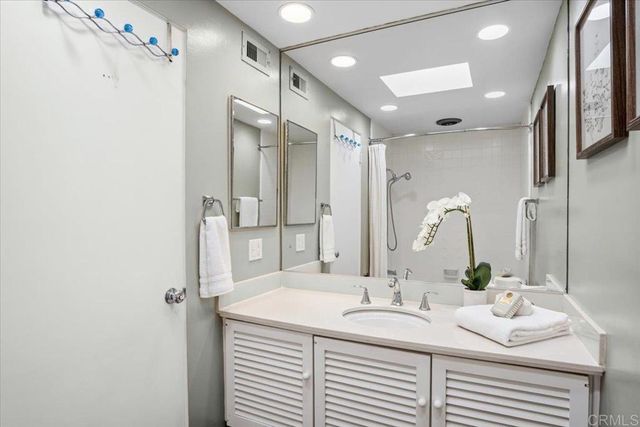 213 Via Osuna, Rancho Santa Fe, CA 92091