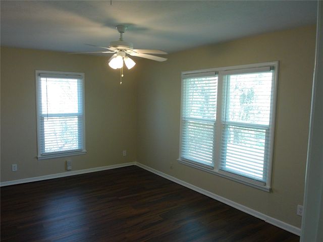 4929 Roxie Street, Haltom City, TX 76117