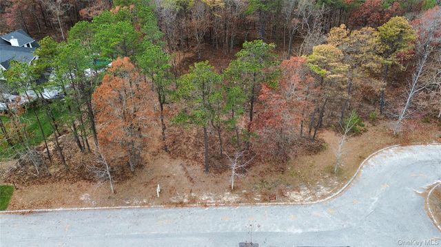 16 Sophia Court, Westhampton, NY 11977