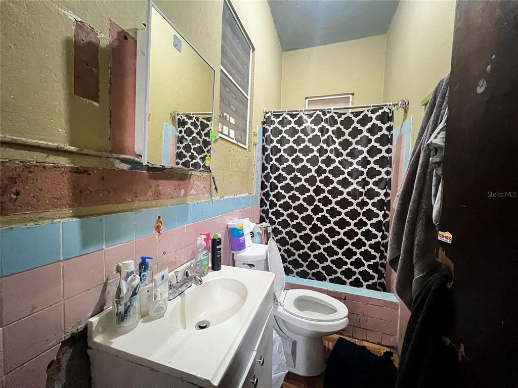 Image 12 of property listing at Address unavailable.