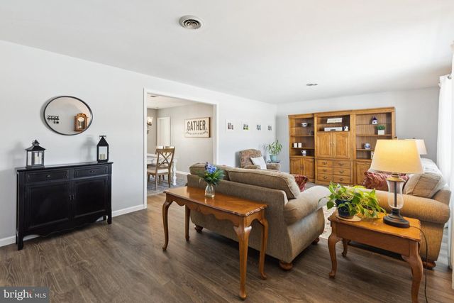 404 ENFIELD RD, Oreland, PA 19075