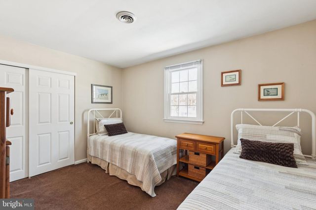 404 ENFIELD RD, Oreland, PA 19075