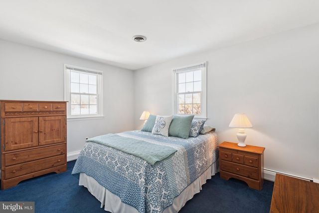 404 ENFIELD RD, Oreland, PA 19075