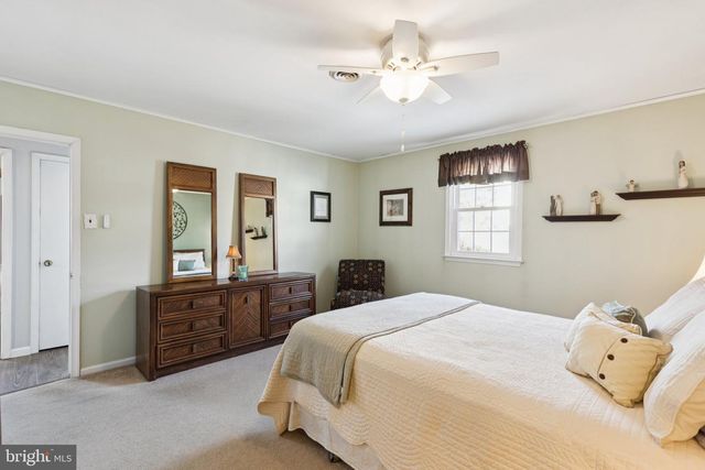 404 ENFIELD RD, Oreland, PA 19075