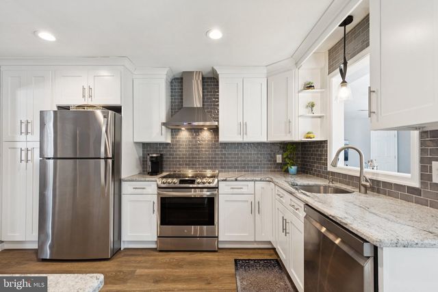 404 ENFIELD RD, Oreland, PA 19075