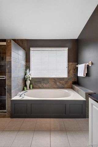 1334 Auburn Hills Dr Drive, St Charles, MO 63304