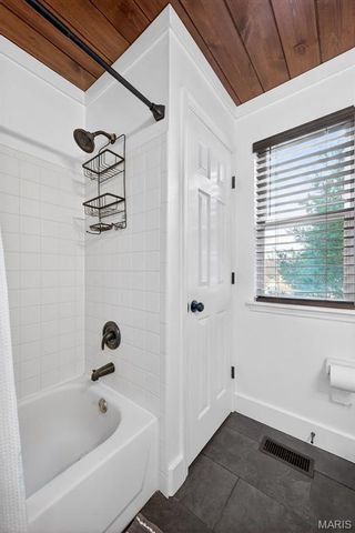 1334 Auburn Hills Dr Drive, St Charles, MO 63304