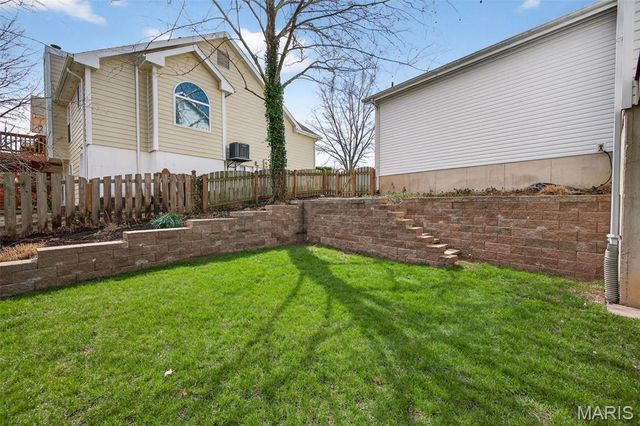 1334 Auburn Hills Dr Drive, St Charles, MO 63304