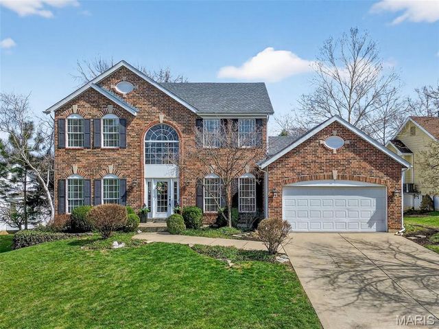1334 Auburn Hills Dr Drive, St Charles, MO 63304