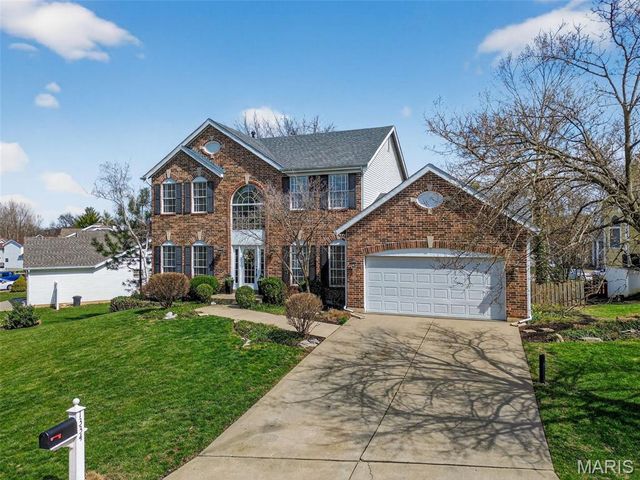 1334 Auburn Hills Dr Drive, St Charles, MO 63304