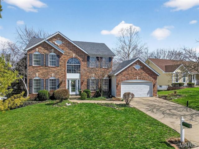 1334 Auburn Hills Dr Drive, St Charles, MO 63304