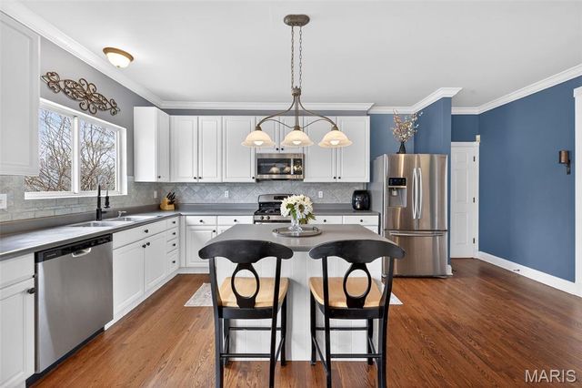 1334 Auburn Hills Dr Drive, St Charles, MO 63304