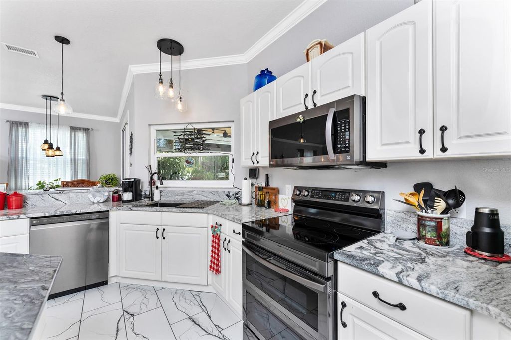 Image 14 of property listing at 15105 ALDAMA CIRCLE, Port Charlotte, FL 33981