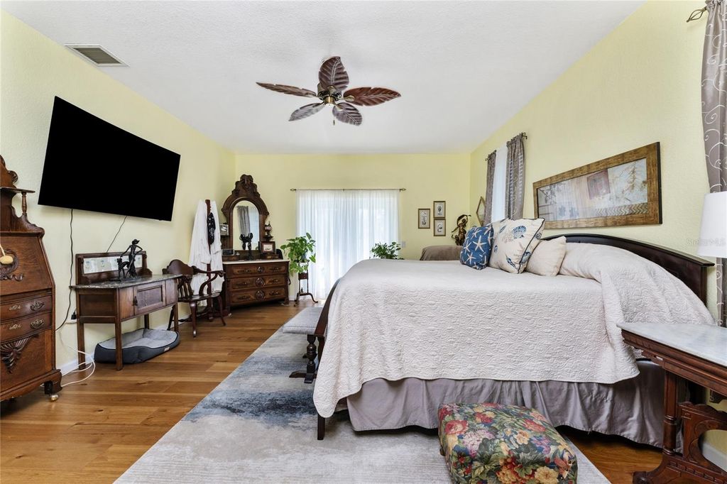 Image 21 of property listing at 15105 ALDAMA CIRCLE, Port Charlotte, FL 33981