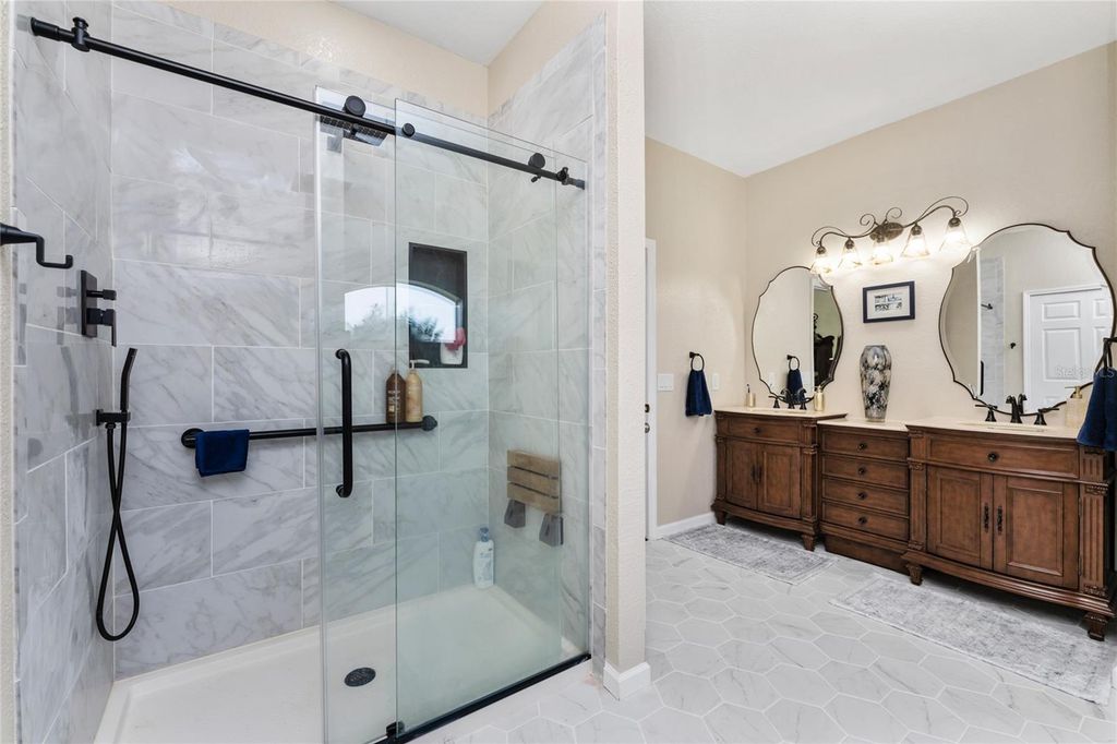 Image 24 of property listing at 15105 ALDAMA CIRCLE, Port Charlotte, FL 33981