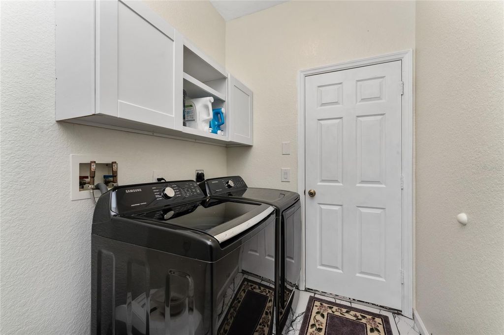 Image 31 of property listing at 15105 ALDAMA CIRCLE, Port Charlotte, FL 33981