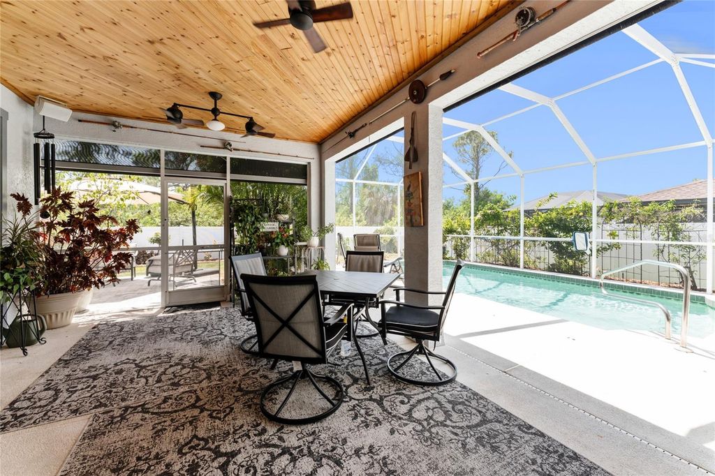 Image 40 of property listing at 15105 ALDAMA CIRCLE, Port Charlotte, FL 33981