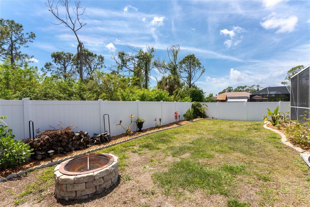 Image 53 of property listing at 15105 ALDAMA CIRCLE, Port Charlotte, FL 33981