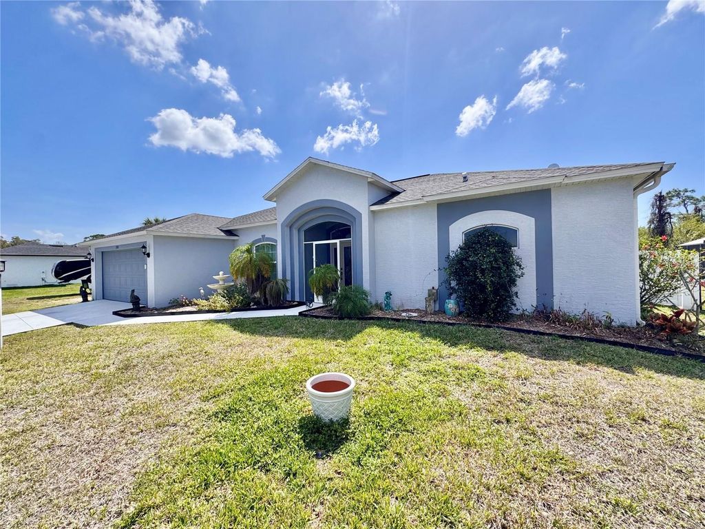Image 59 of property listing at 15105 ALDAMA CIRCLE, Port Charlotte, FL 33981