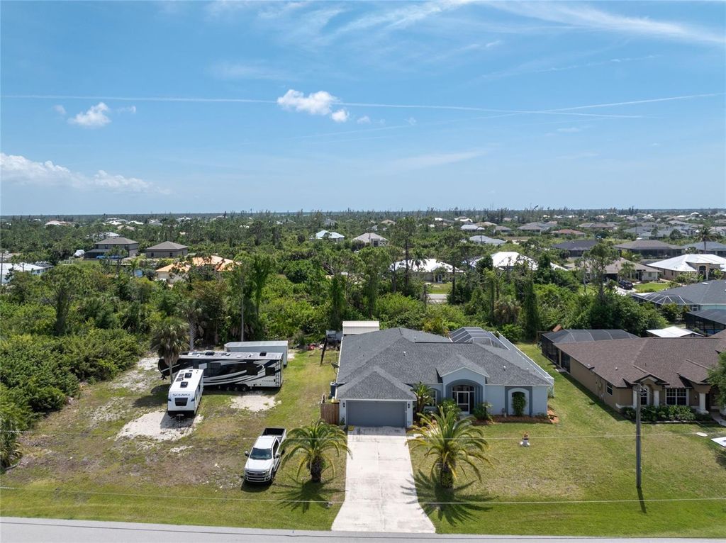 Image 62 of property listing at 15105 ALDAMA CIRCLE, Port Charlotte, FL 33981