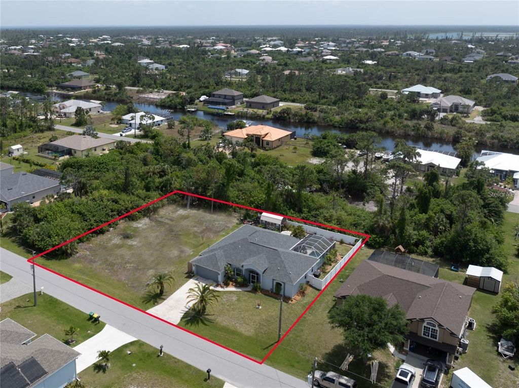 Image 67 of property listing at 15105 ALDAMA CIRCLE, Port Charlotte, FL 33981