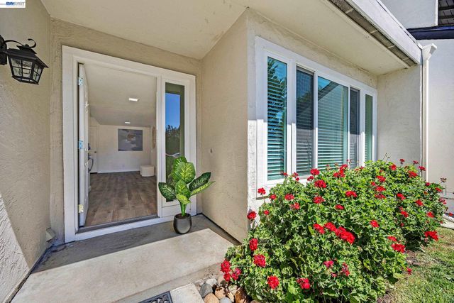 4042 Rennellwood Way, Pleasanton, CA 94566