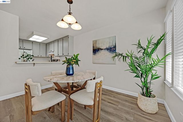 4042 Rennellwood Way, Pleasanton, CA 94566