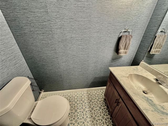 12189 Dentonview Drive, Fenton, MI 48430