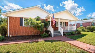115 N Chestnut Street, Morganton, NC 28655