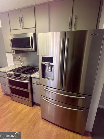 5633 Breezy Court SW, Lilburn, GA 30047