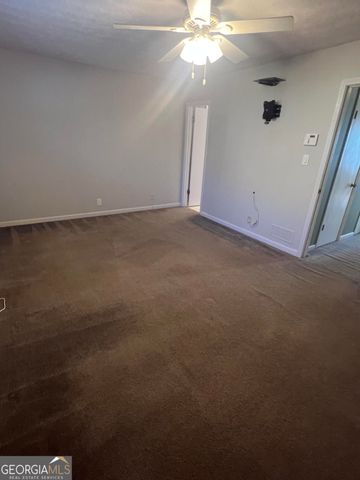 5633 Breezy Court SW, Lilburn, GA 30047