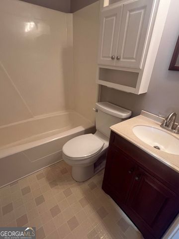 5633 Breezy Court SW, Lilburn, GA 30047