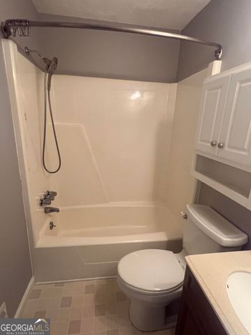 5633 Breezy Court SW, Lilburn, GA 30047