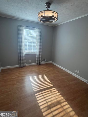 5633 Breezy Court SW, Lilburn, GA 30047