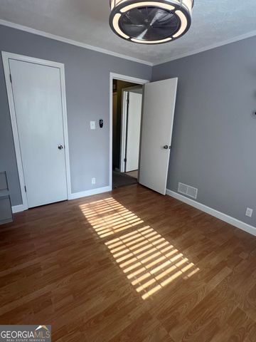 5633 Breezy Court SW, Lilburn, GA 30047