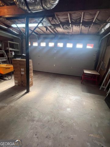 5633 Breezy Court SW, Lilburn, GA 30047