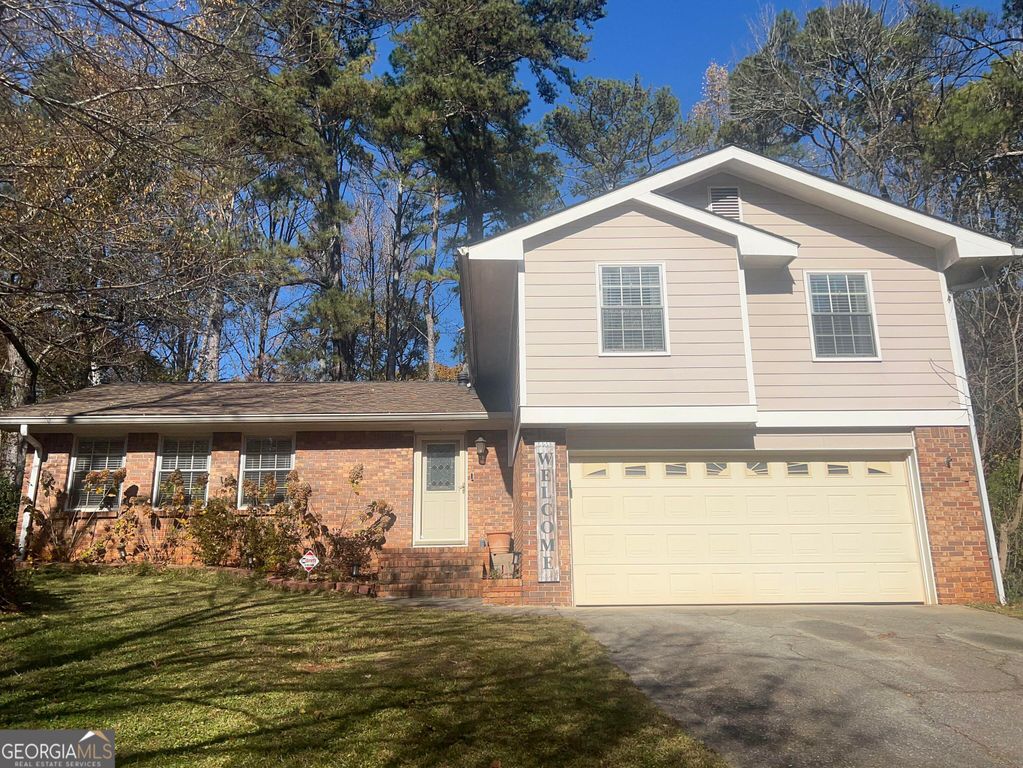 5633 Breezy Court SW, Lilburn, GA 30047