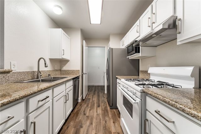 2200 South Fort Apache Road 2182, Las Vegas, NV 89117