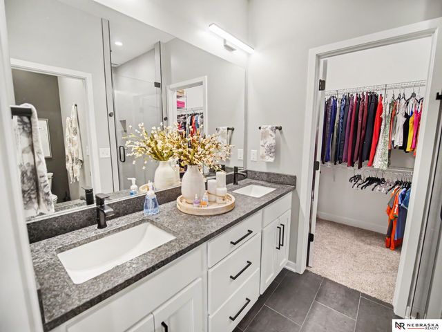 8010 Patrick Avenue, Lincoln, NE 68516