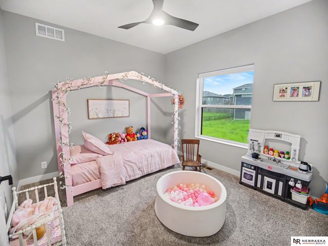 8010 Patrick Avenue, Lincoln, NE 68516