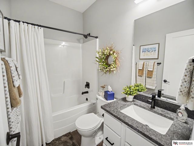8010 Patrick Avenue, Lincoln, NE 68516