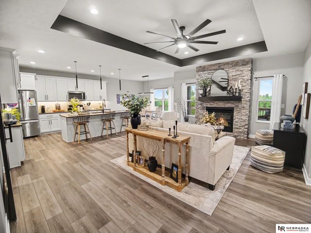 8010 Patrick Avenue, Lincoln, NE 68516