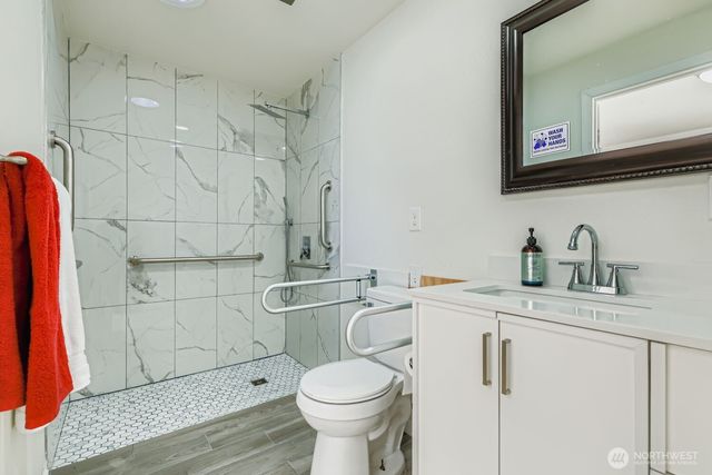 17926 73rd Avenue W, Edmonds, WA 98026