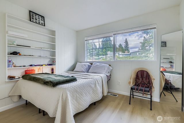 17926 73rd Avenue W, Edmonds, WA 98026