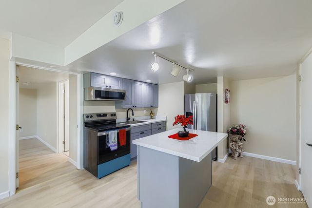 17926 73rd Avenue W, Edmonds, WA 98026