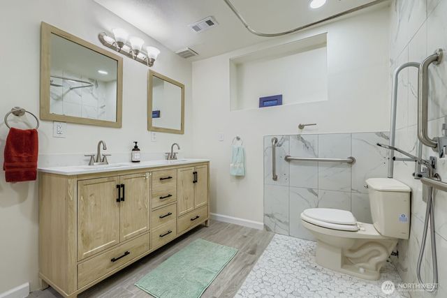 17926 73rd Avenue W, Edmonds, WA 98026