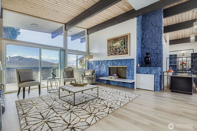 17926 73rd Avenue W, Edmonds, WA 98026