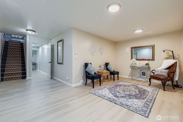 17926 73rd Avenue W, Edmonds, WA 98026