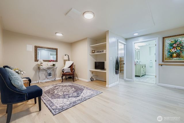 17926 73rd Avenue W, Edmonds, WA 98026