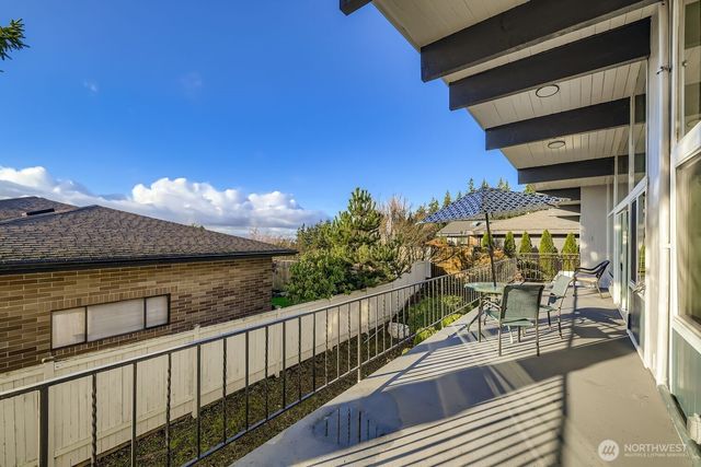 17926 73rd Avenue W, Edmonds, WA 98026